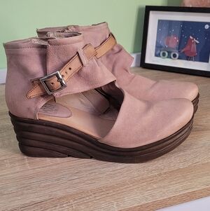 Miz Mooz Alvina Wedge Chunky Boho Leather Buckle Distressed 40